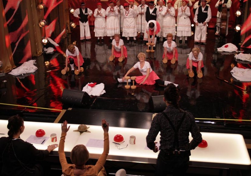 VIDEO, FOTO: Klub za starije osobe Fenix iz Varaždina prošao dalje na Supertalent showu