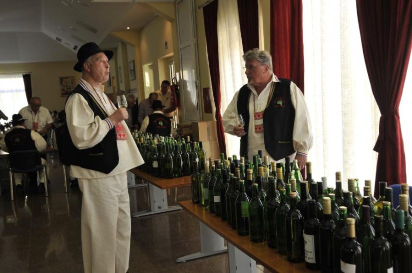 FOTO: Jalžabet ugostio vinogradare na 13. izložbi vina &quot;Zlatna kapljica&quot;