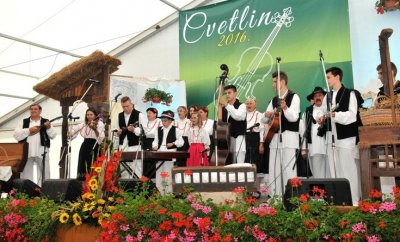 FOTO: Usprkos kiši, odlična fešta na jubilarnom 30. Etno festivalu Cvetlin