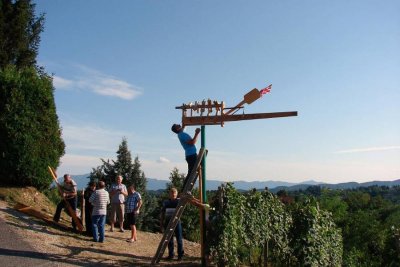 FOTO: Postavljen &quot;klampotic&quot; kod crkve Sv. Barbare u Natkrižovljanu