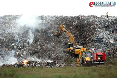 Zbog požara na odlagalištu u Piškornici traže ostavku direktora