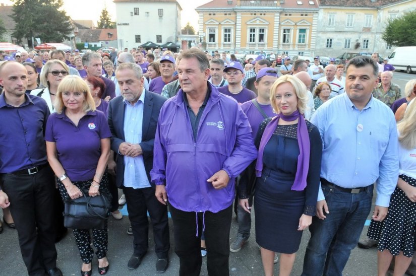 FOTO Čačić: Ja sam tu neki čudnovati kljunaš, nitko neće sastaviti Vladu bez nas!