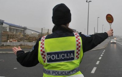 Policija utvrdila 26 prekršaja teretnih automobila i autobusa