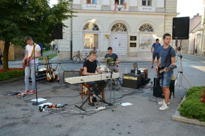 Odlično se provedite uz The Yangsters u Caffe baru Elephant