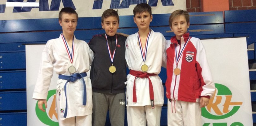 Pet odličja za varaždinski klub na karate turniru u Križevcima