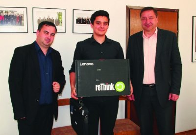 Laptop za državnog prvaka u informatici Ivana Jurena