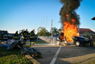 FOTO: U Knegincu održana javna vatrogasna vježba