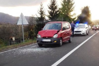 Neprilagođena brzina i nepridržavanje razmaka između vozila su uzrok nesreće