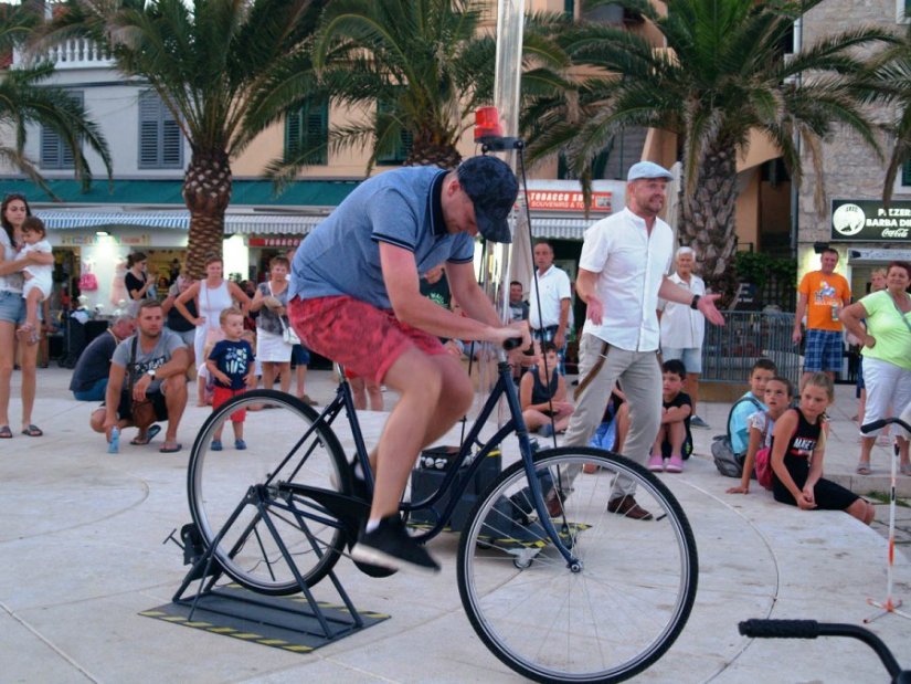 FOTO: VS Bicycle Show iz Varaždina gostovao na Street festivalu u Vodicama