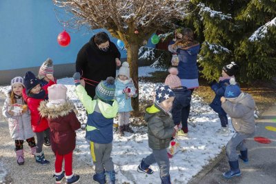 Ivanečke mališane razveselila tradicionalna manifestacija &quot;Zebice - ptičeki se ženiju&quot;