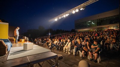 FOTO Otvoren 12. Tjedan smijeha Kerekesh Teatra, Susjedi nasmijali Varaždince