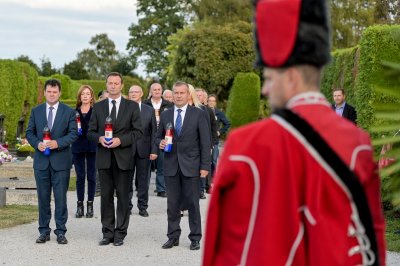 Polaganjem vijenaca te Svetom misom započelo obilježavanje 30. godina oslobođenja grada Varaždina