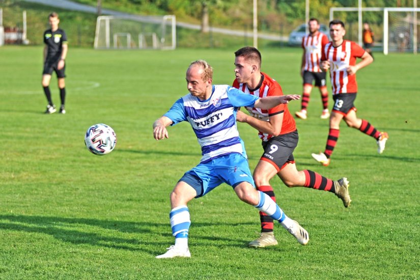 FOTO  Polet (C) na domaćem terenu poražen protiv Mladosti (M), Obreš i dalje stopostotan