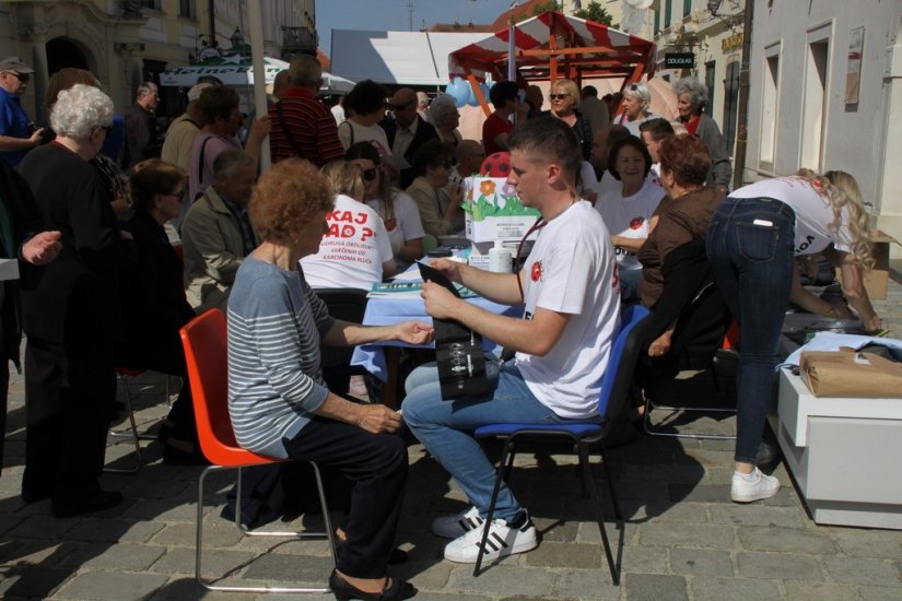 PUHANJEM DO ZDRAVLJA Ove subote akcija Udruge oboljelih i liječenih od karcinoma pluća &quot;Kaj sad?&quot;