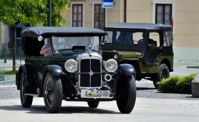 FOTO Dašak nostalgije u središtu Varaždina: Oldtimer rally od Zagreba do Varaždina