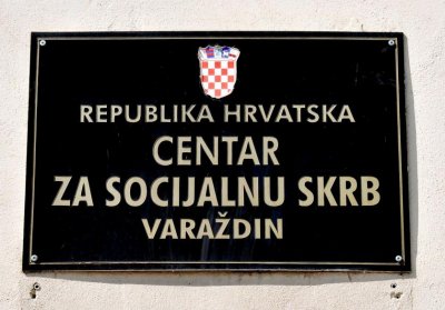 Žena (29) napala zaštitarku i djelatnicu Centra za socijalnu skrb