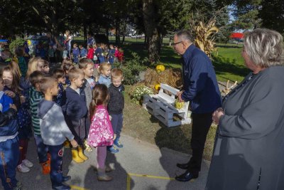 Dječji tjedan u Dječjem vrtiću Ivančice: Ples, pjesma, igra, veselje i velika torta na tri kata!