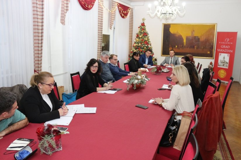 GRAD VARAŽDIN Osigurati normalan rad ustanova u društvenim djelatnostima