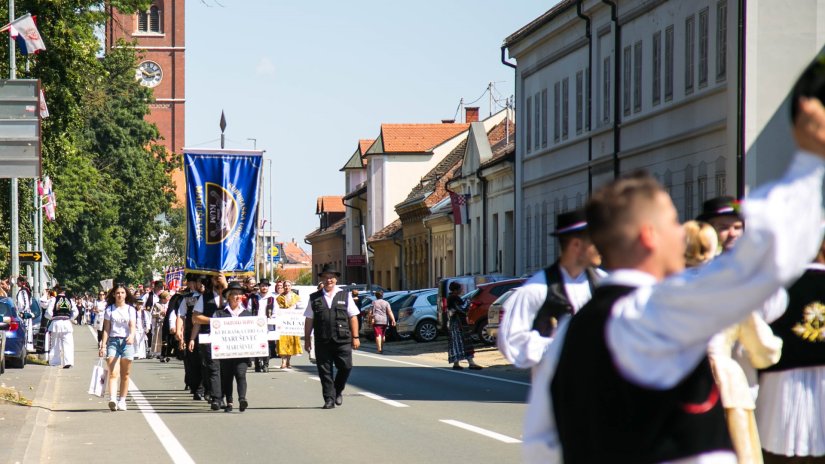 Kuburaška udruga Maruševec nastupila u završnom programu 57. Đakovačkih vezova