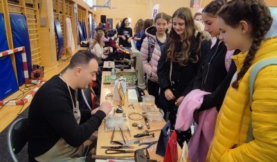 FOTO Učenici okupirali obrtnike u dvorani Gospodarske škole Varaždin!