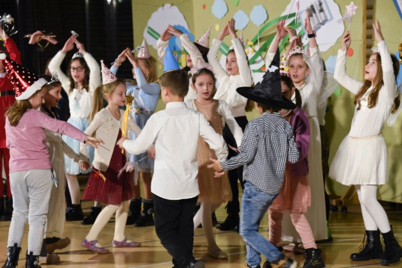 FOTO Dan VI. OŠ Varaždin proslavili uz ples, glumu i pjesmu