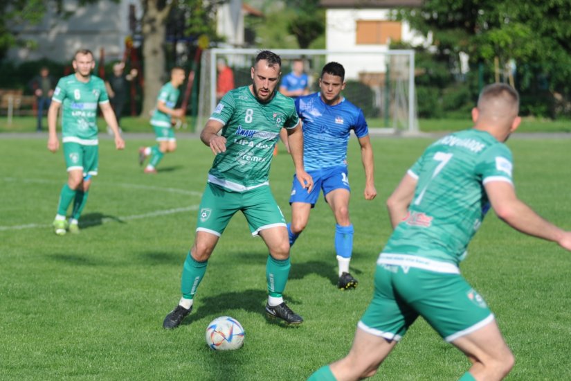 FOTO Novi Marof gubio 2:0 protiv Bednje, ali na kraju slavio s 3:2, prekid utakmice u Vidovcu