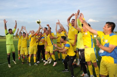 FOTO Obreš svladao Dinamo 01 i proslavio naslov prvaka Druge ŽNL