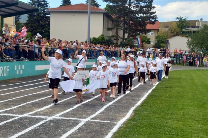 FOTO U Novom Marofu 220 djece sudjelovalo na jubilarnom 20. Olimpijskom festivalu dječjih vrtića