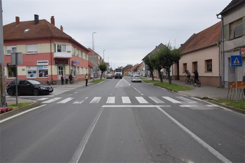 Automobilom naletio na pješakinju koja je prelazila cestu na pješačkom prijelazu