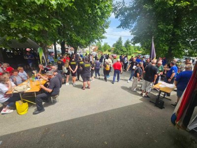 FOTO Više od 30 udruga na memorijalu „Heroji Maruševca“