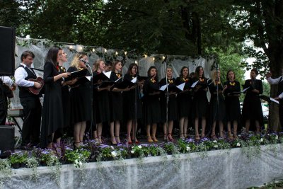 &quot;AKORDI LJETA&quot; Ne propustite koncert Ženske vokalne skupine Erato u Družbincu