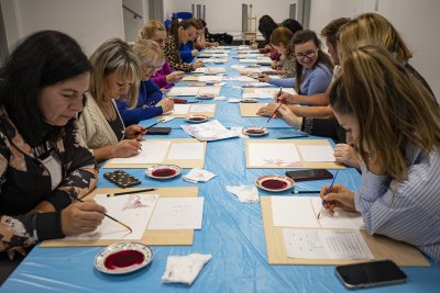 Likovno-kreativne radionice u studenom udruge MAK: Jesenska avantura i &quot;PaintwithWine – Vinorel&quot;