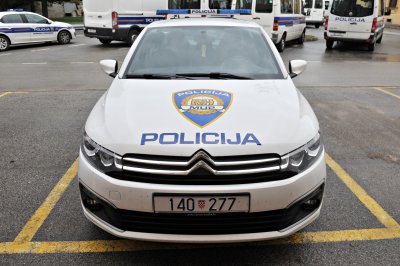 Pijani vozači u Jalkovcu i Paki, jedan izazvao sudar auta, drugi završio u odvodnom kanalu