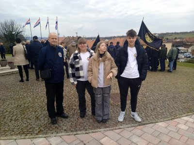 FOTO Ivanečki osnovnoškolci u Pakracu povodom 34. obljetnice početka Domovinskog rata