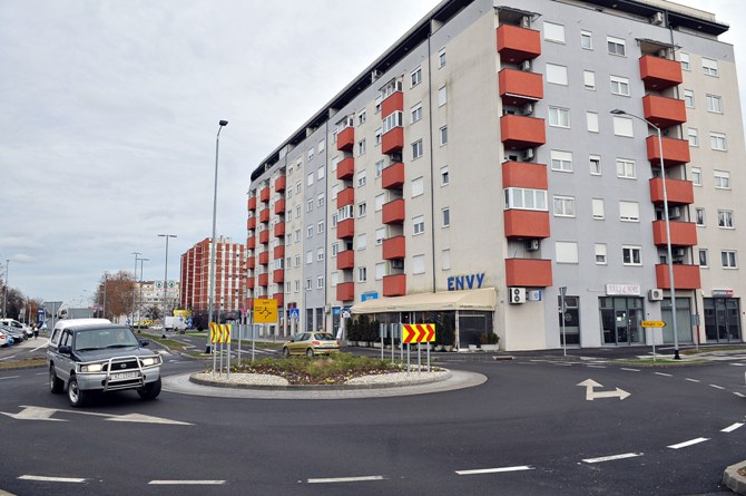 DSC 2304