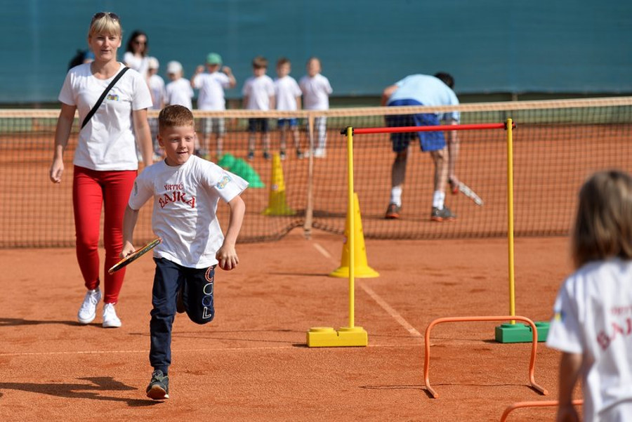 varazdin-djecja_olimpijada_tenis_08.jpg