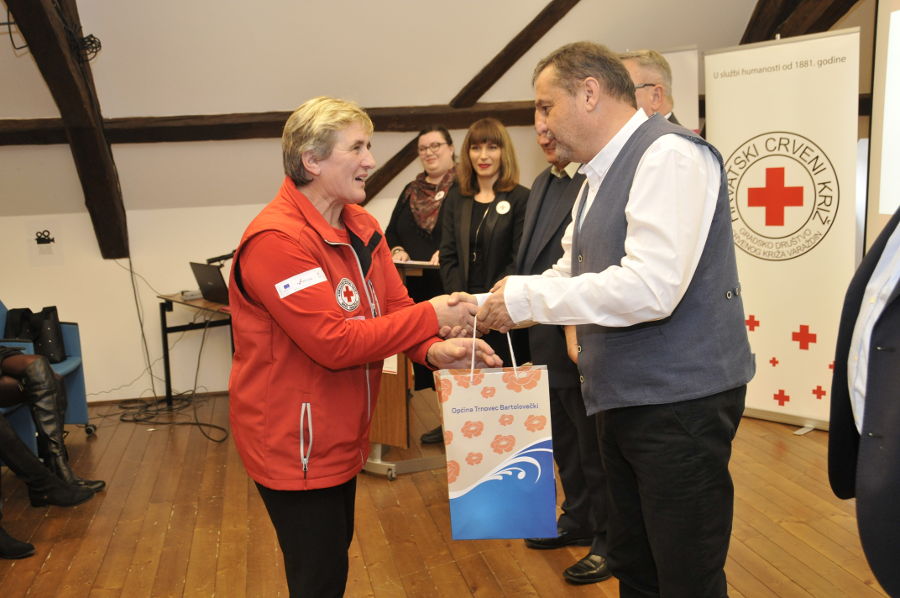 crveni_kriz_varazdin_pomoc_u_kuci_14.JPG