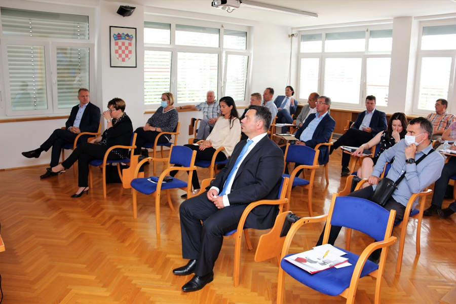 ministar_horvat_obilazak_novi_marof_11.JPG