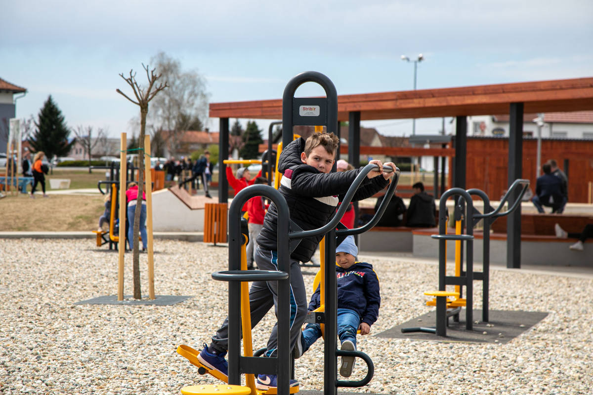 sracinec_park_velika_graba_otvorenje_10042021_52.jpg
